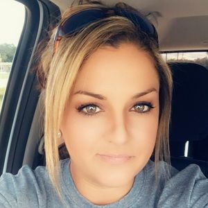 Meet your Posher, Darien